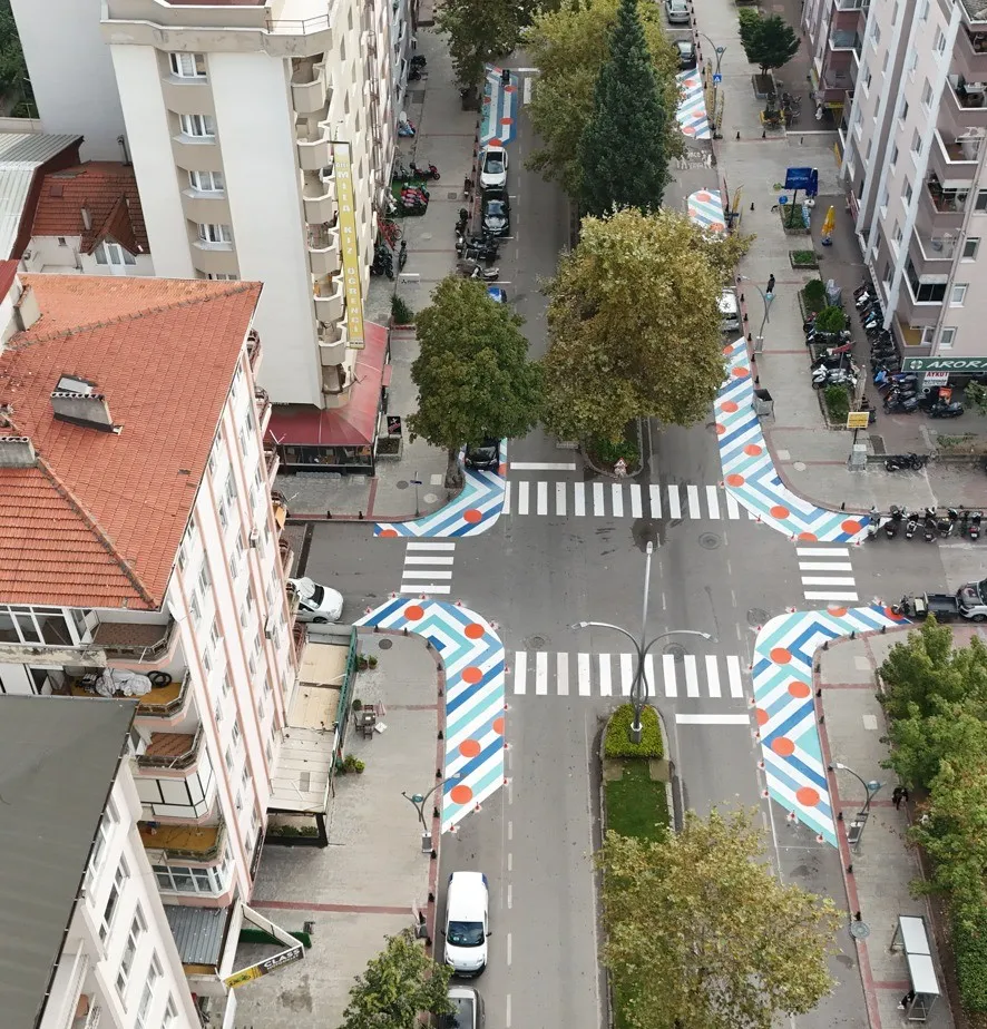 Atatürk Bulvarı’na güvenli okul yolu