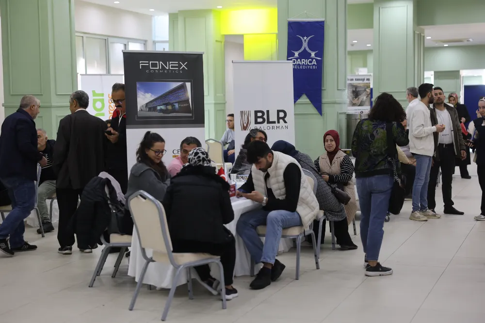 Darıca Belediyesi İstihdam Fuarı yoğun ilgi gördü