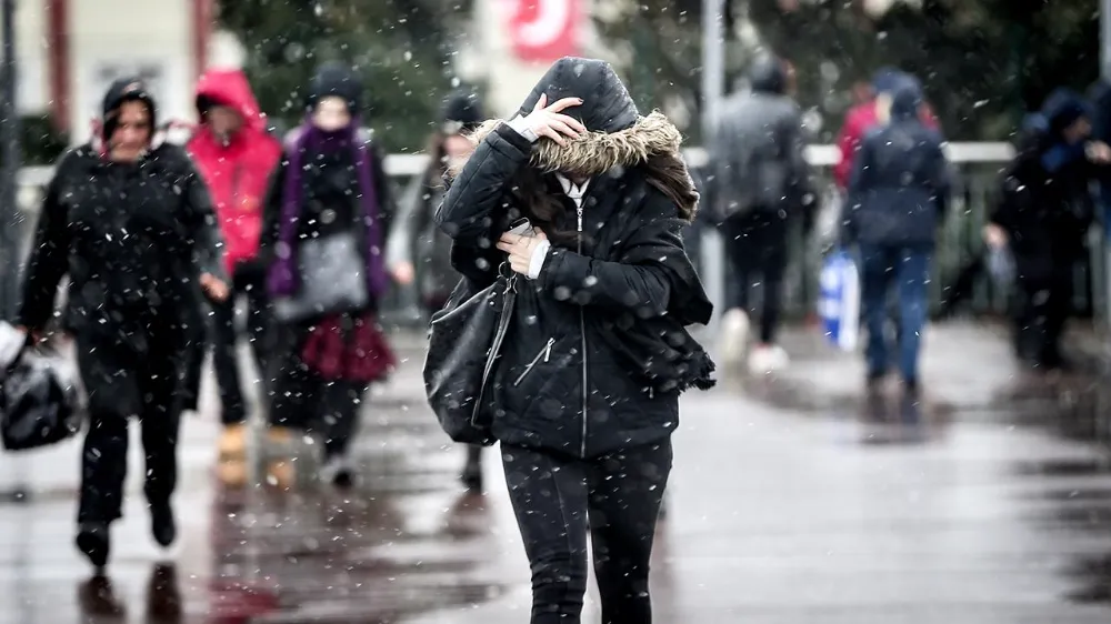 Soğuk ve yağışlı hava geliyor