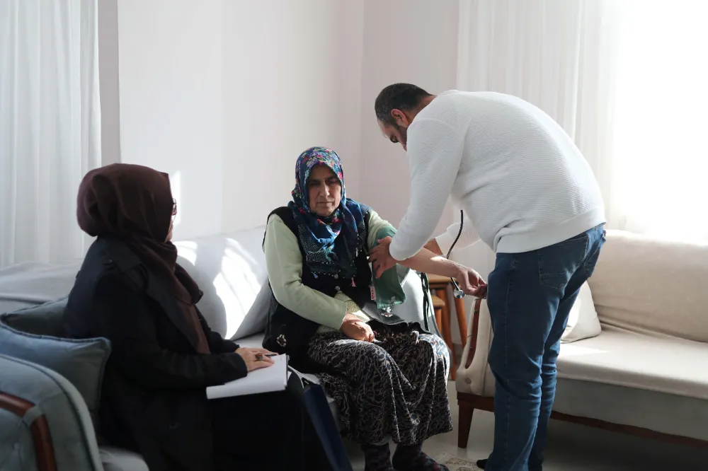 Gebze Belediyesi İlçenin  Çınarlarını Yalnız Bırakmıyor