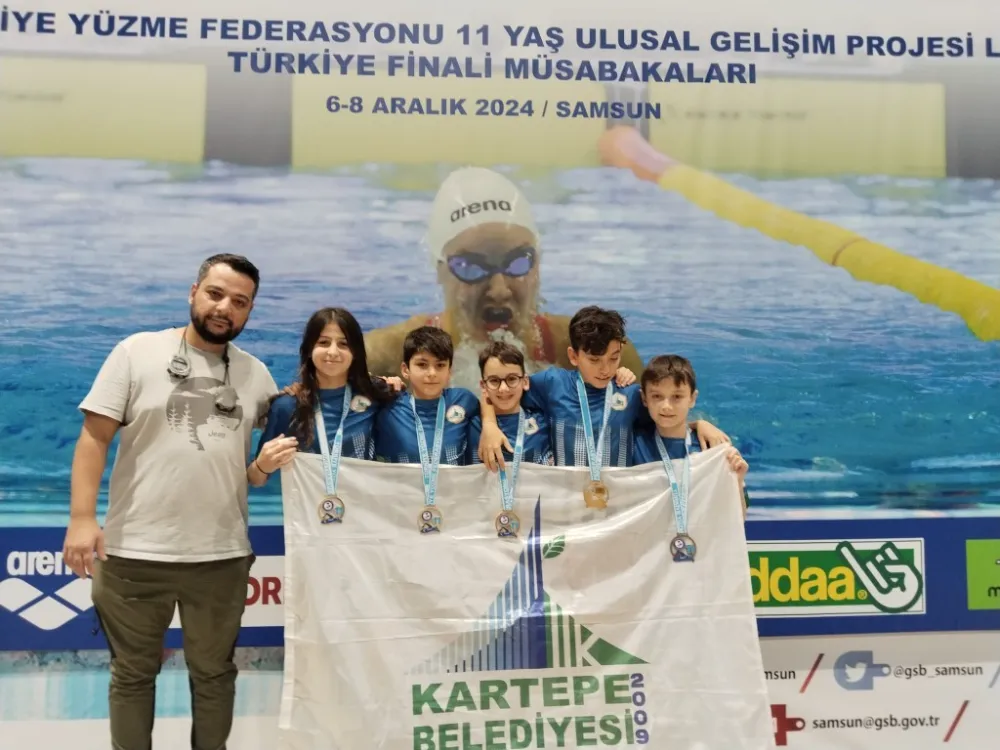 Kartepe Belediyespor yüzme takımından tarihi zafer