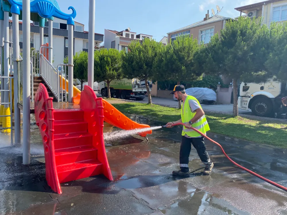 Darıca’da parklara hijyenik dokunuş!