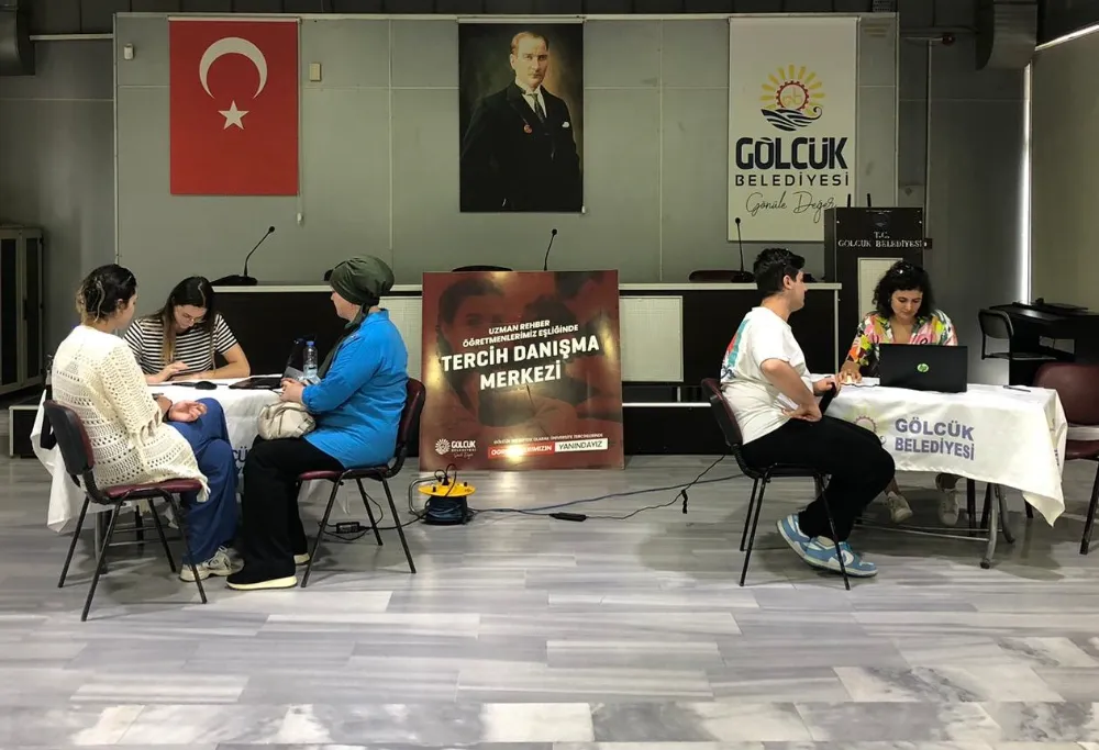 GÖLCÜK BELEDİYESİ ÜNİVERSİTE TERCİH MERKEZİ HİZMETE BAŞLADI