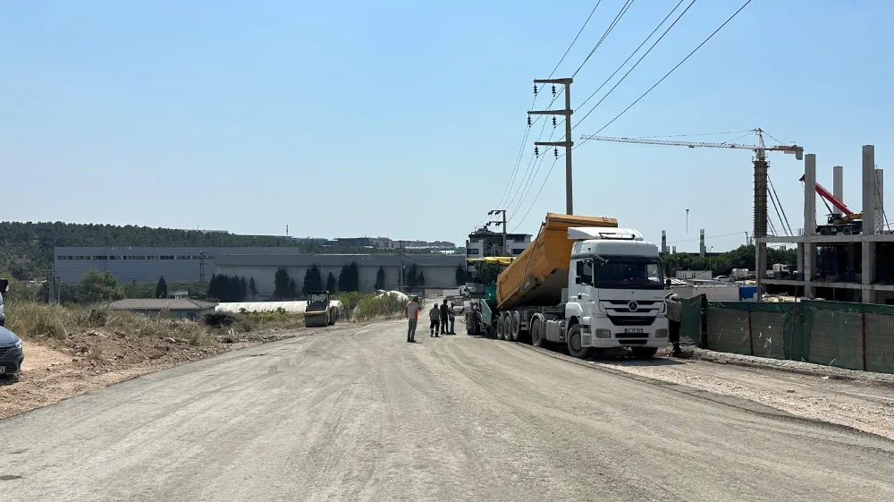 Çayırova Şekerpınar’da üstyapı yenileme çalışması