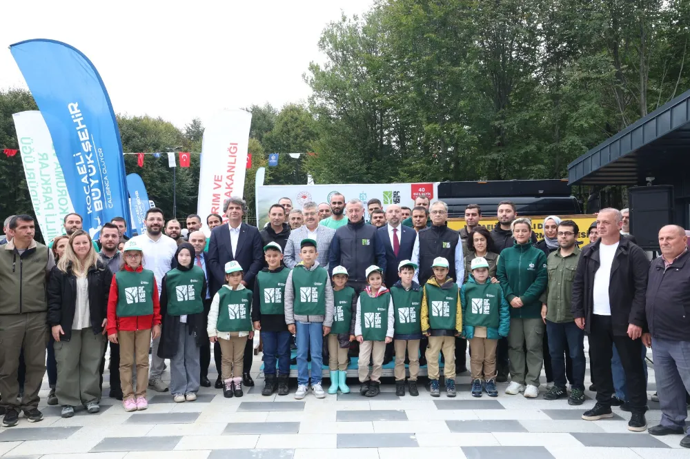 Samanlı Dağlarına 10 Kızıl geyik salındı;  Doğa dostu Büyükşehir ekosistemi koruyor