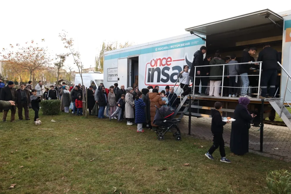 Büyükşehir’den Darıcalılara yemek ikramı