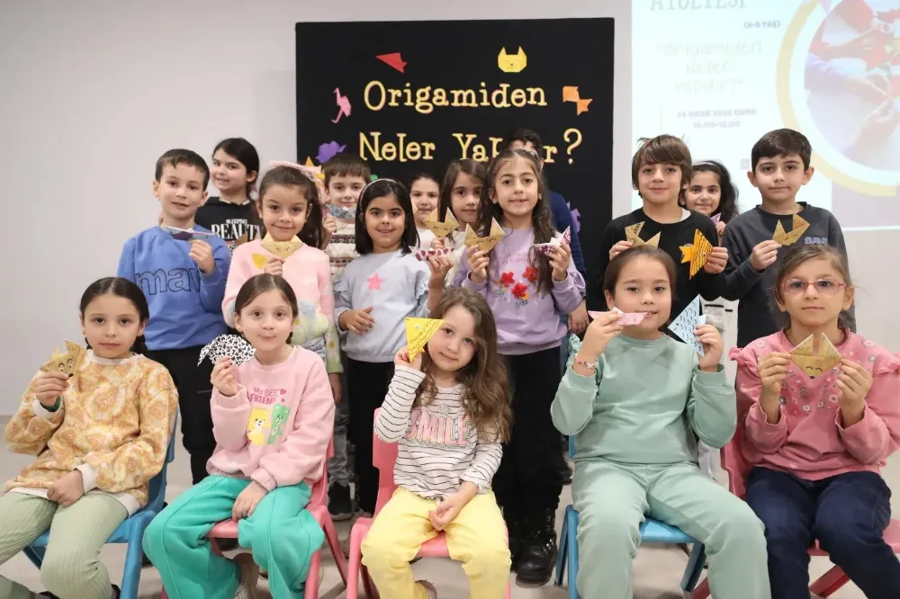 Gebzeli anne ve çocuklar origami atölyesine katıldı