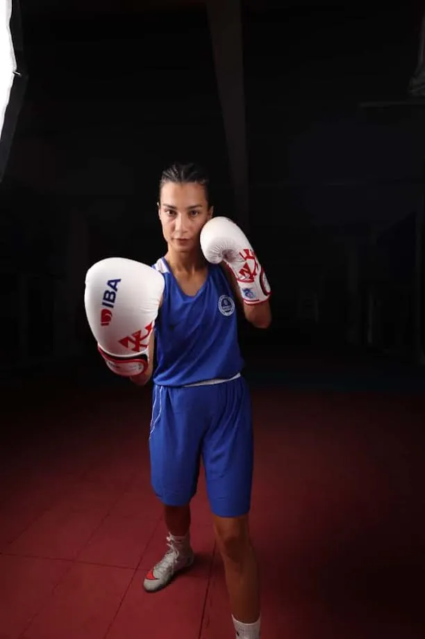 Ayşen, Riyad’da rakiplerine ringi dar ederek şanlı bayrağımızı göndere çekti