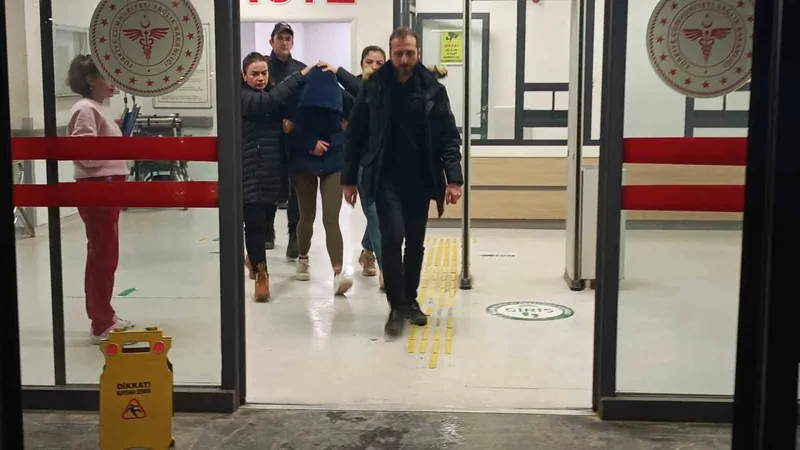 Güllü’nün ölümüyle ilgili soruşturmada gözaltına alınan aralarında kızının da bulunduğu 3 kişi Yalova’ya getirildi
