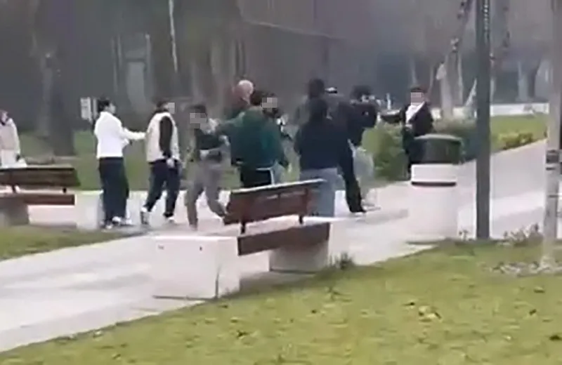 Bursa’da iki grup arasındaki kavga kamerada
