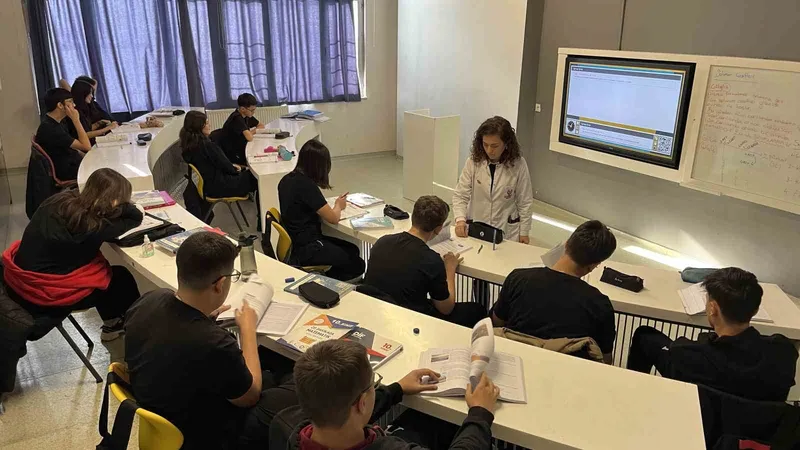 Bursluluk sınavların, öğrencileri LGS ve üniversite sınavı stresini azaltıyor
