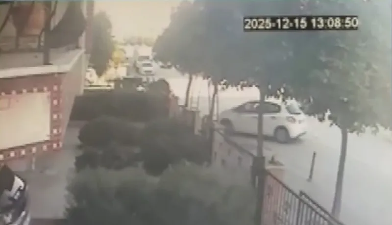 Otomobille motosiklet çarpıştı: 1 yaralı
