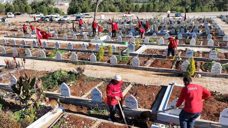Kahramanmaraş’ta mezarlıklarda düzenleme
