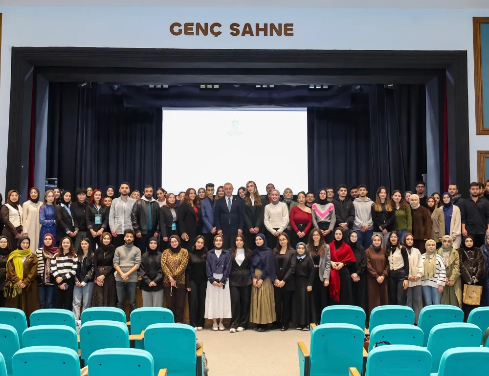 Büyükakın geleceğin lider adayları ile bir araya geldi