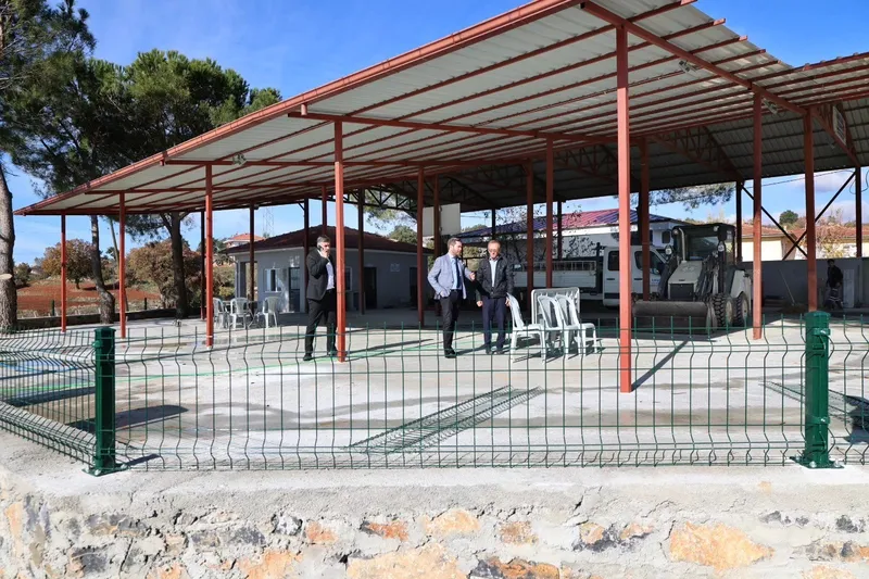 Başkan Tatık, Güzelköy Mahallesi Sosyal Tesis çalışmalarını yerinde inceledi
