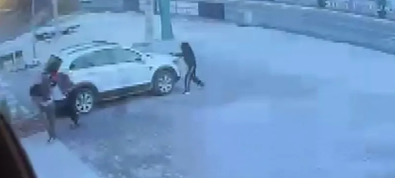 Şanlıurfa’da aynı gün iki iş yerine silahlı saldırı kamerada
