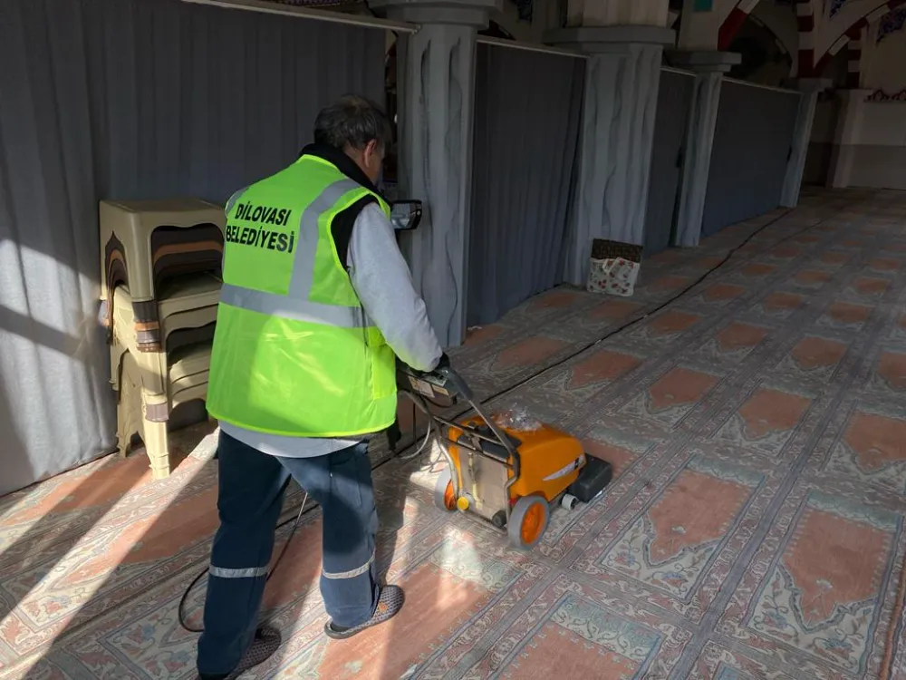 Dilovası Camilerinde Ramazan Temizliği