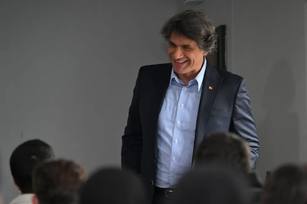 KOCAMAN GENÇLERLE