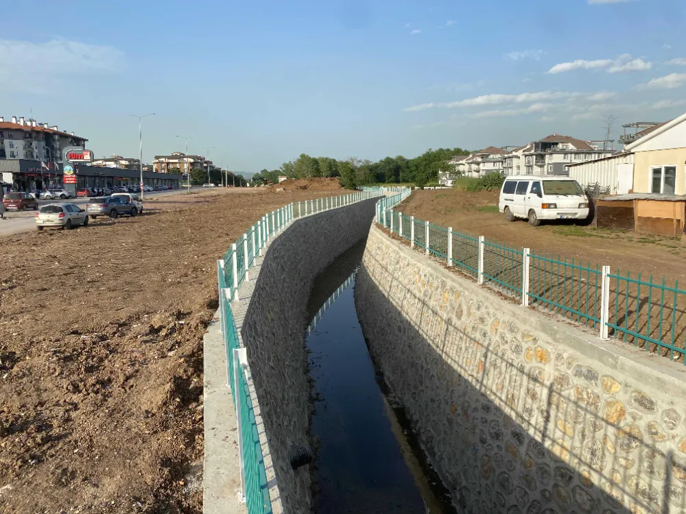 İSU’DAN KARTEPE’YE GÜÇLÜ MÜDAHALE: DERE ISLAHIYLA TAŞKINLARA GEÇİT YOK