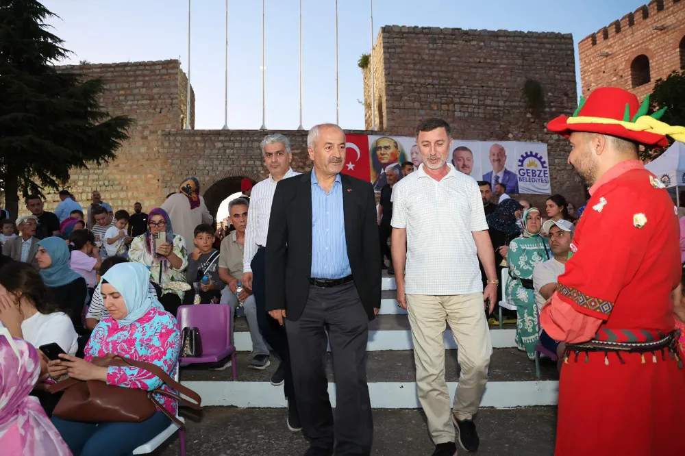 Eskihisar Kalesi Kültür Sanat Akşamları Başladı Gebzelilerden Etkinliğe Yoğun İlgi