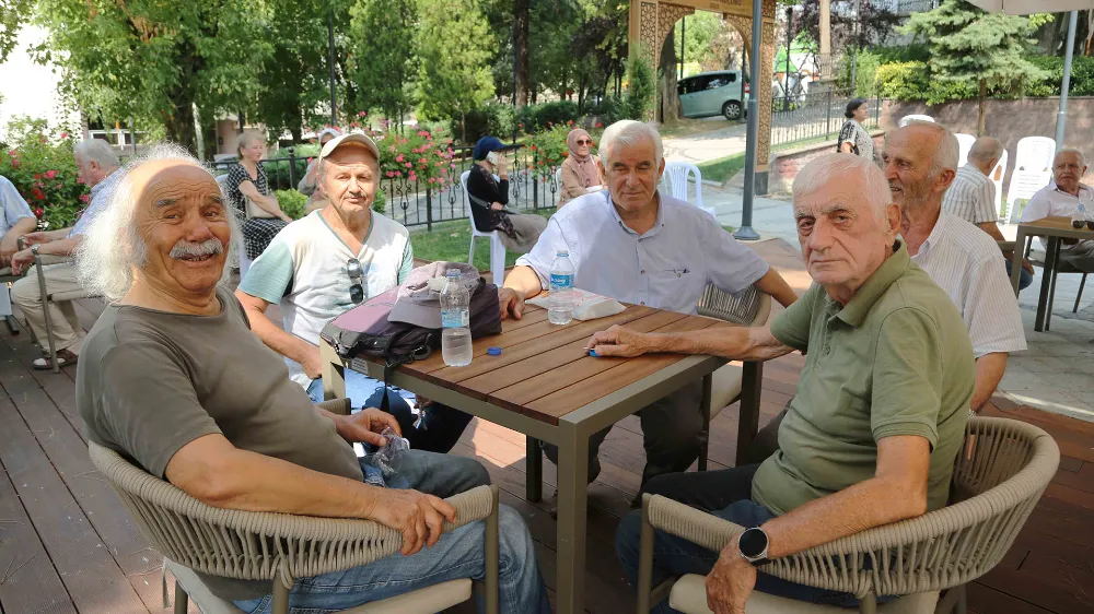 Saygınlar Kulübü üyeleriyle büyüyor