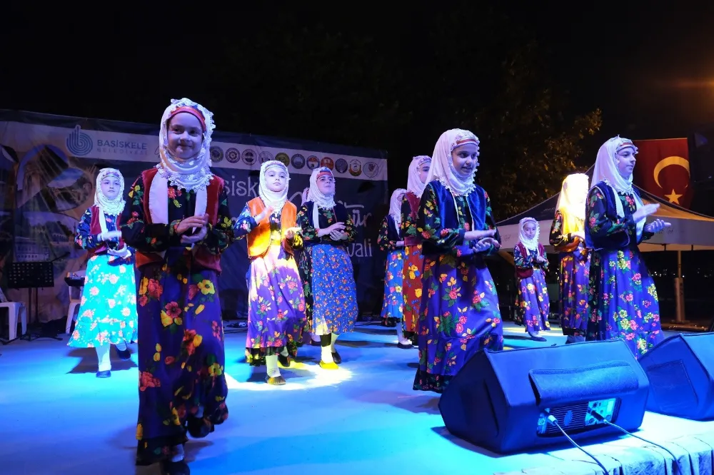 Başiskele’de yöresel kültürler festivalde buluştu