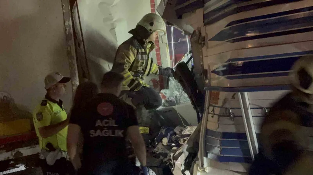 Kocaeli’de 3 araçlı zincirleme kaza: 1 ölü