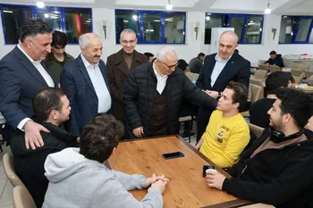 Başkan Büyükgöz Gençlerle Sahur Sofrasında Bir Araya Geldi